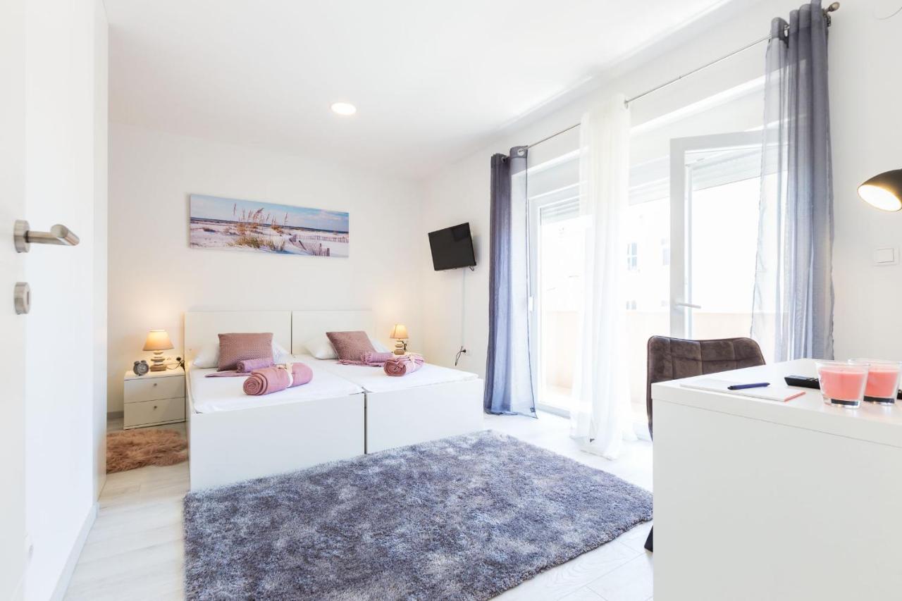 2Sis 2 Apartments Zadar Bagian luar foto