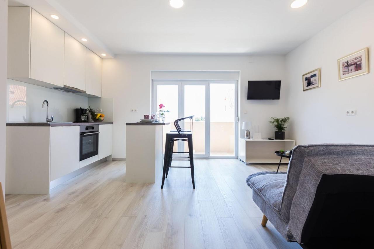 2Sis 2 Apartments Zadar Bagian luar foto