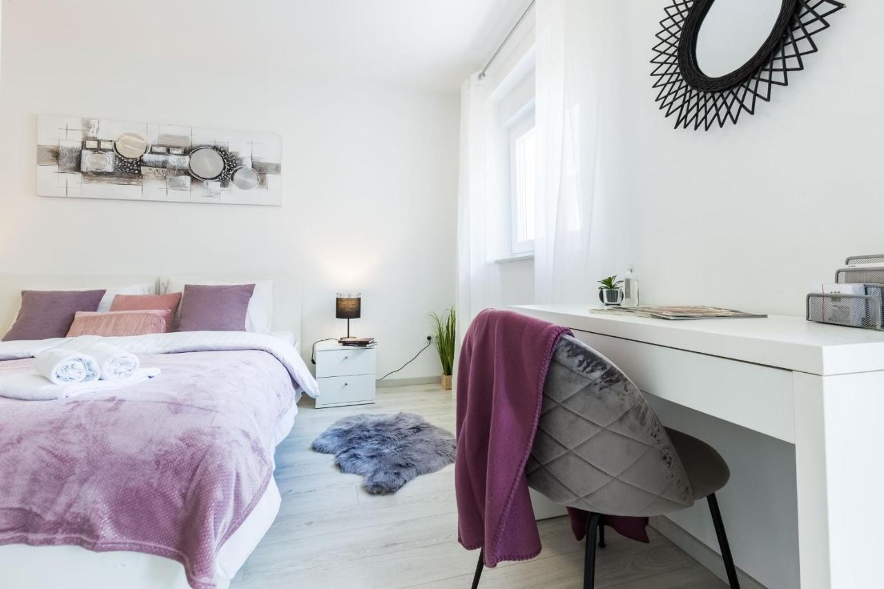 2Sis 2 Apartments Zadar Bagian luar foto