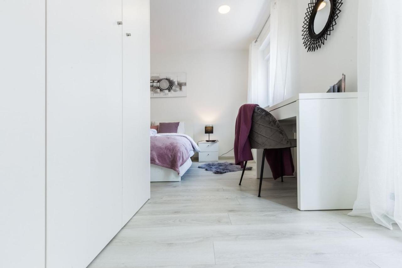 2Sis 2 Apartments Zadar Bagian luar foto
