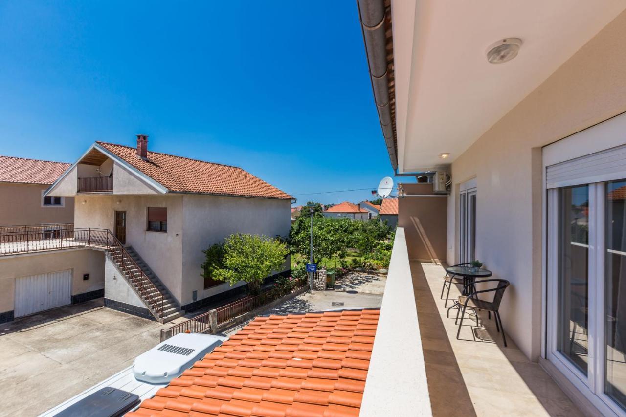 2Sis 2 Apartments Zadar Ruang foto