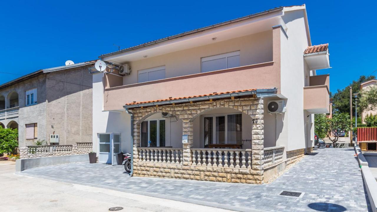 2Sis 2 Apartments Zadar Bagian luar foto