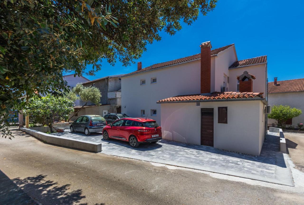 2Sis 2 Apartments Zadar Bagian luar foto